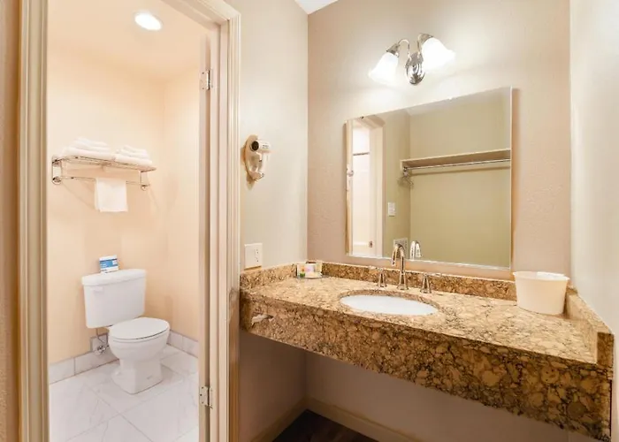 Pullman Garden Inn
